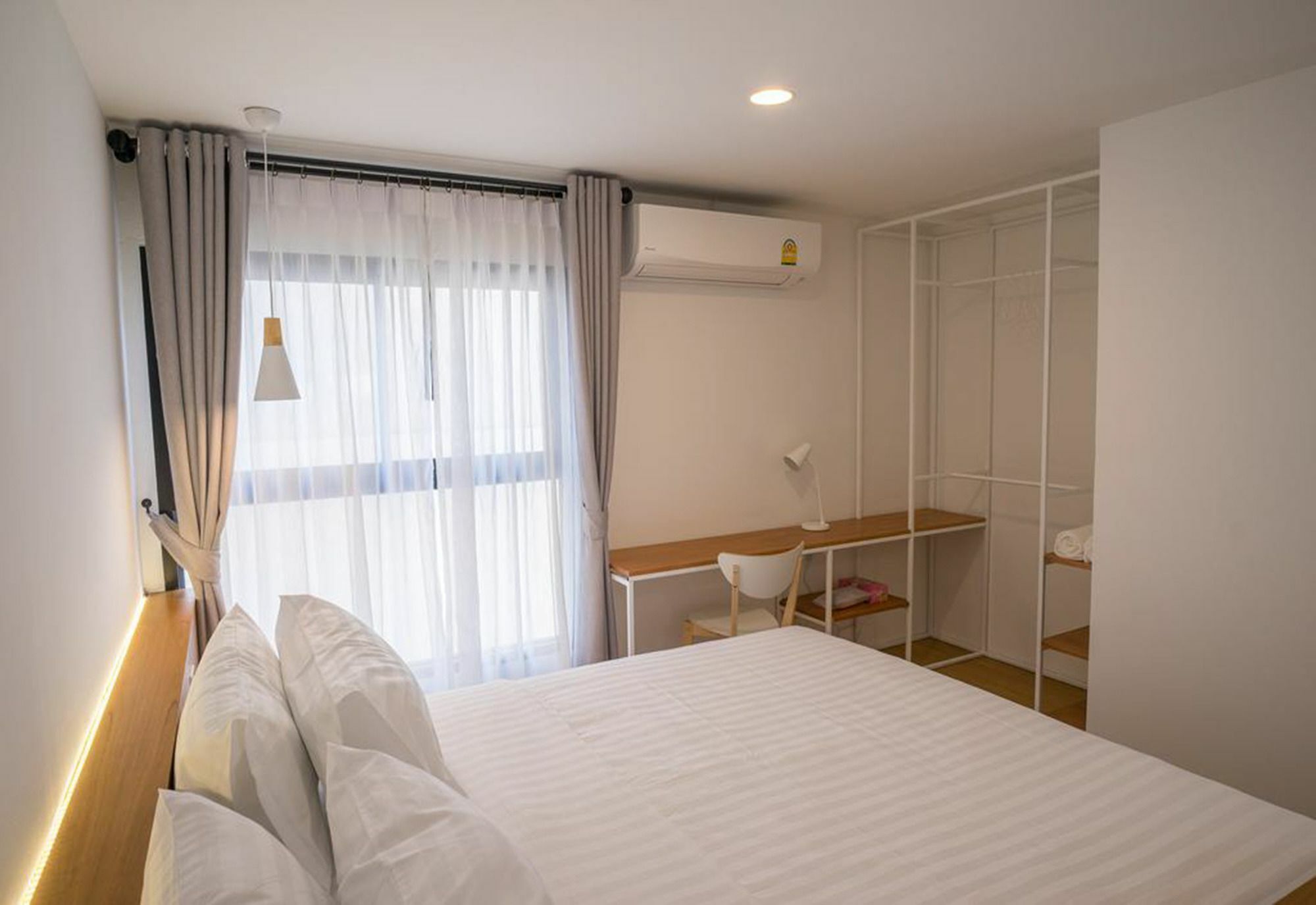 Hotel 7 Days Asleep à Chiang Mai Extérieur photo